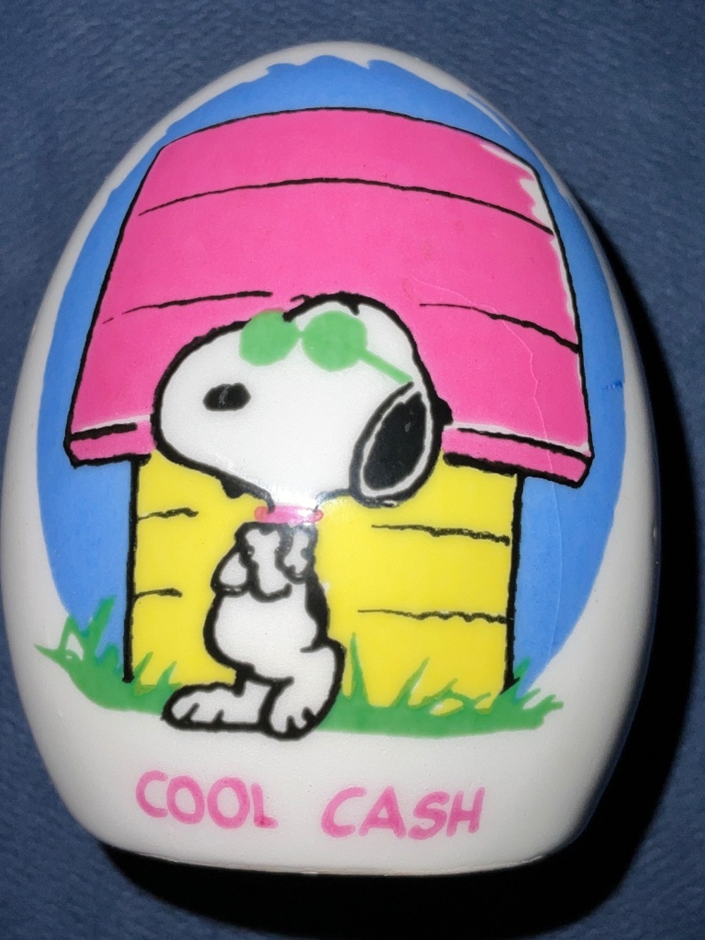Peanuts Snoopy Joe Cool “Cool Cash” Ceramic Egg Bank